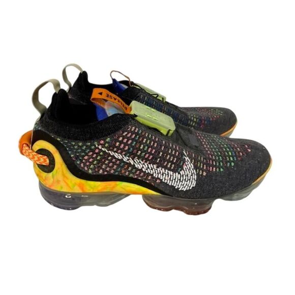 Nike Mens Air Vapormax 2020 Flyknit Shoes  Nike Air VaporMax 2020 Flyknit Newsprint Green Women\'s 7 CW1765-001
